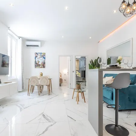 Lb Vacation I Renovated Minutes From - Palais - 30m2 Terrace Apartment